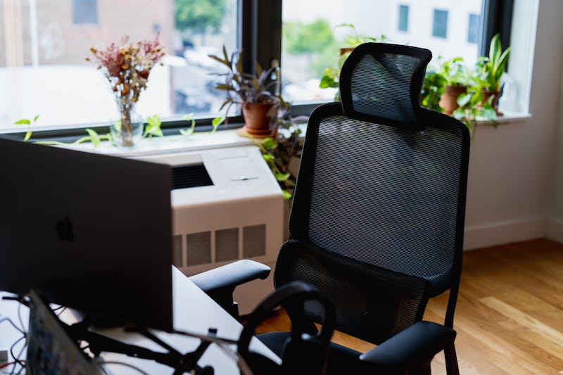 Installation d'un bureau à domicile.